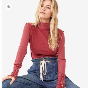 NWT Free People We Women’s Freya Long Sleeve Knit Top Size Medium